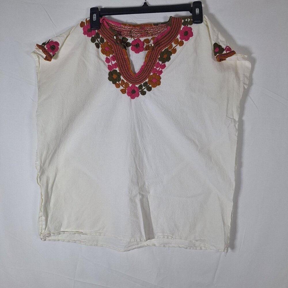 Floral Embroidered Sleeveless Blouse